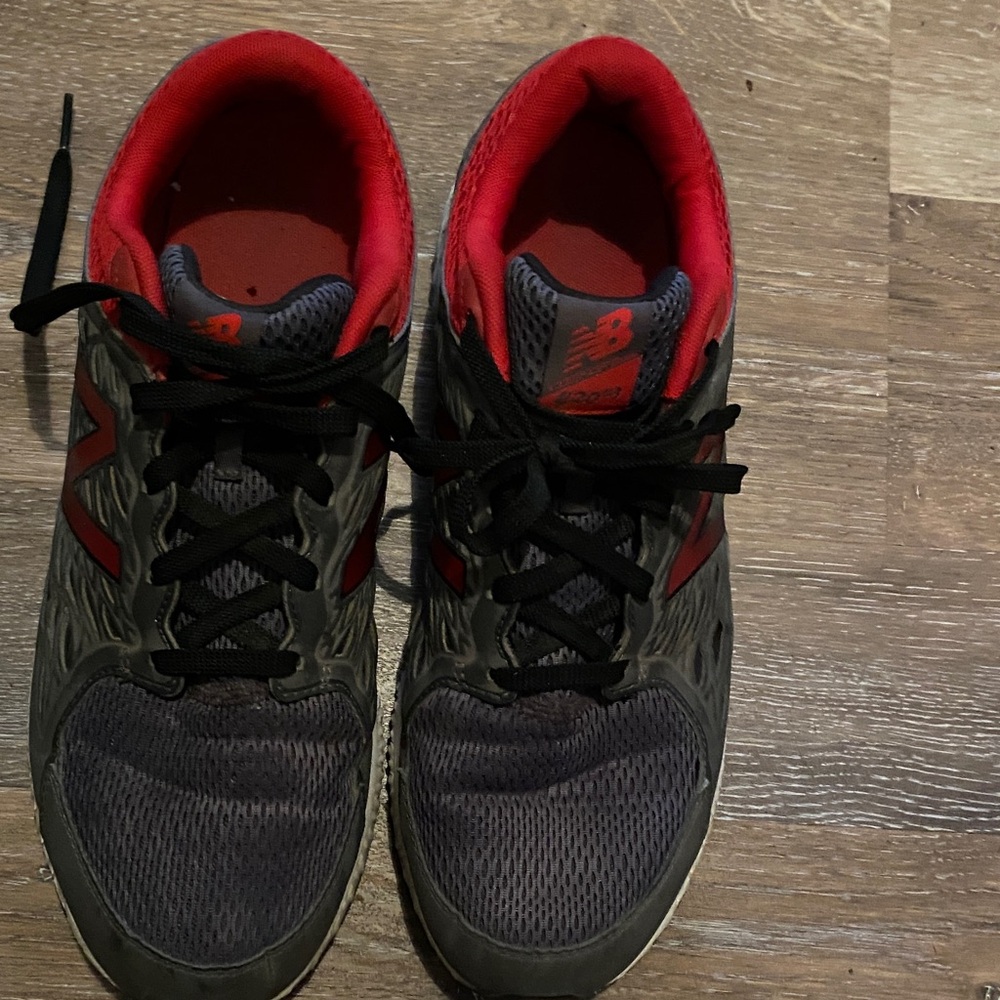 New Balance Men's Black and Red Athletic Shoes